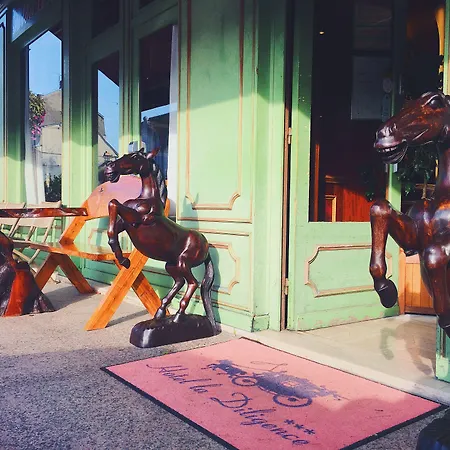 La Diligence فندق