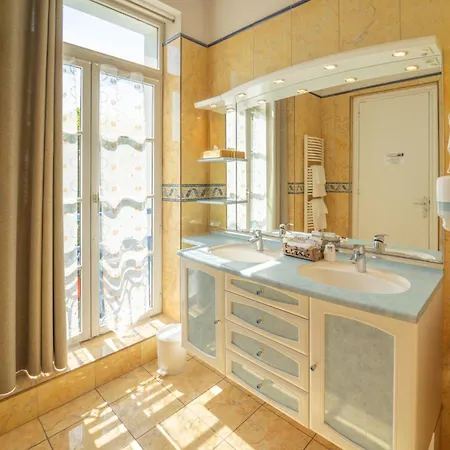La Diligence Hotel 3*