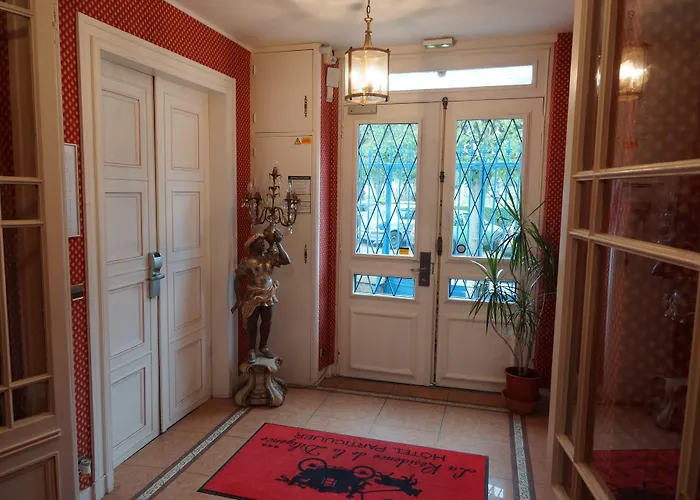 La Diligence מלון