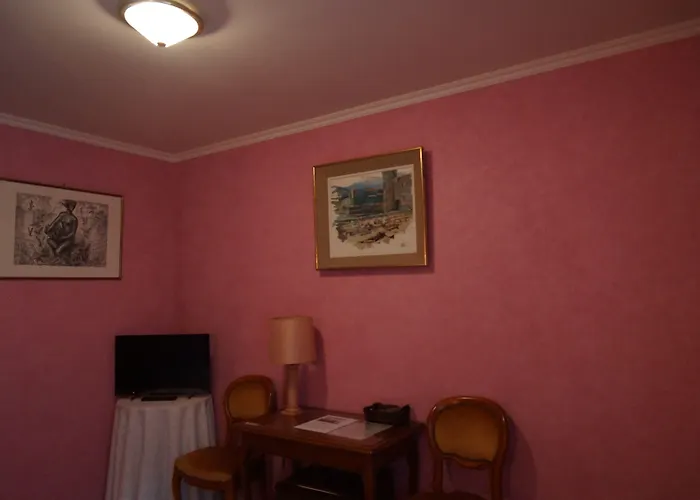 La Diligence Szálloda 3*