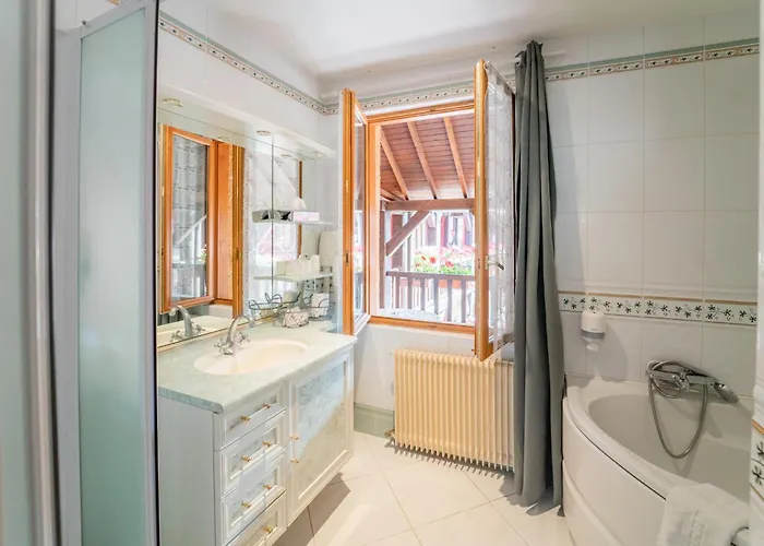 La Diligence מלון 3*