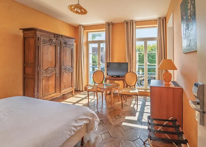 מלון La Diligence 3*