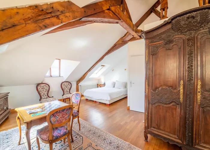 La Diligence Отель