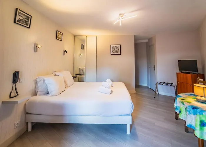 La Diligence מלון 3*